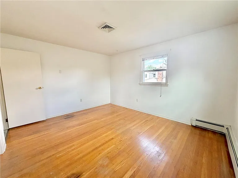 1160 Brentwood Ave — Photo 35