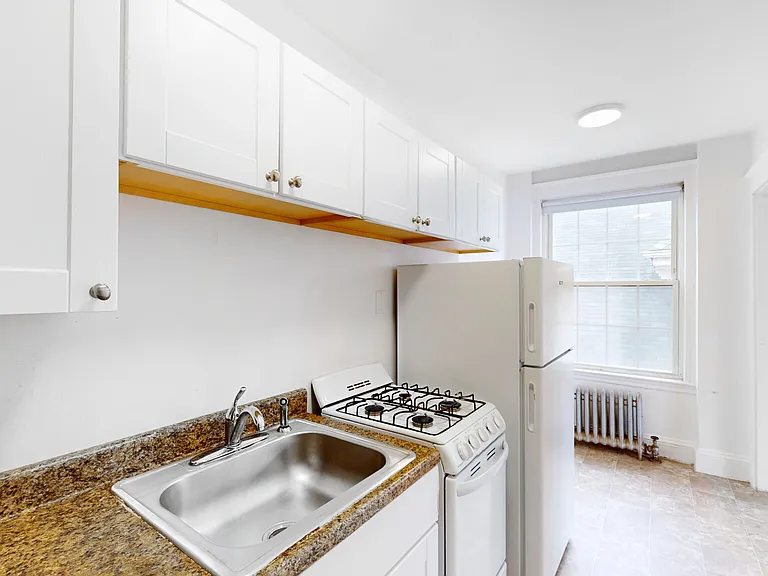 120 Summer St #11 — Photo 3