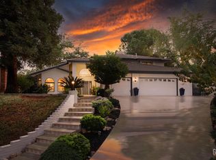 6301 Highland Knolls Dr, Bakersfield, CA 93306