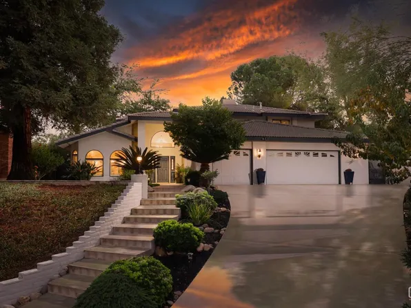 6301 Highland Knolls Dr, Bakersfield, CA 93306