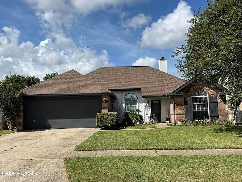3 bed, 1775 sqft, $2,175 — Photo 1