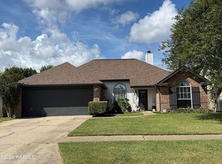 303 N Rushmore Ln, Youngsville, LA 70592