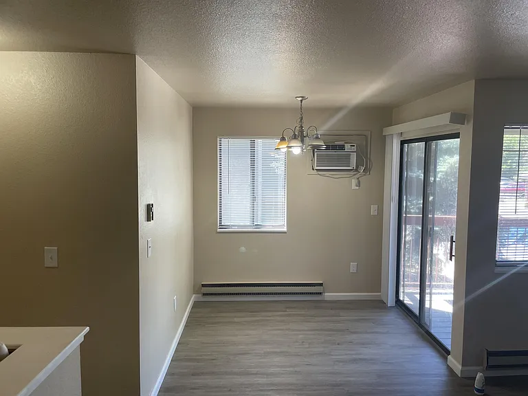 4501 Boardwalk Dr E #L — Photo 4