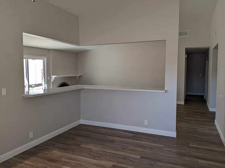 1146 Hudson Ct — Photo 17