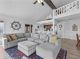 216 Bent Shadow Ln, Osage Beach, MO 65065