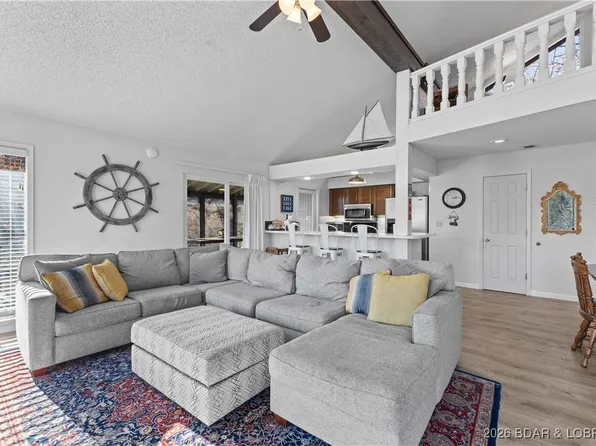 216 Bent Shadow Ln, Osage Beach, MO 65065