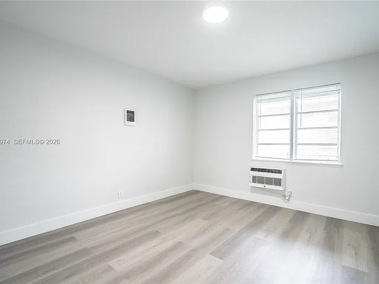 1208 71st St #3 — Photo 9