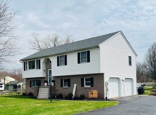 4 Brookside Cir, Dillsburg, PA 17019