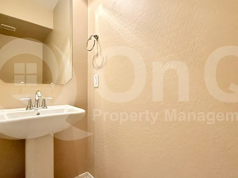 894 S Agnes Ln — Photo 23