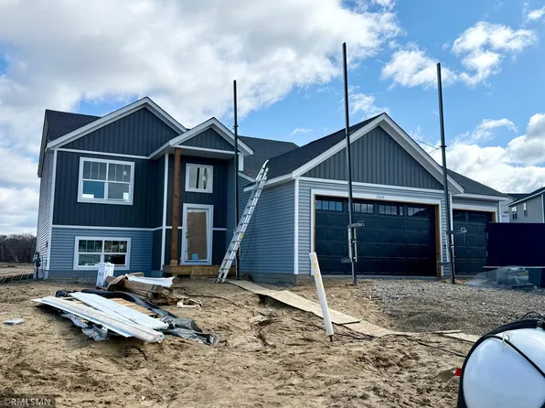 1555 Meadows Dr NE, East Bethel, MN 55011