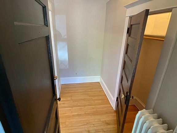 4th image of 2937 Bryant Ave S #2937
