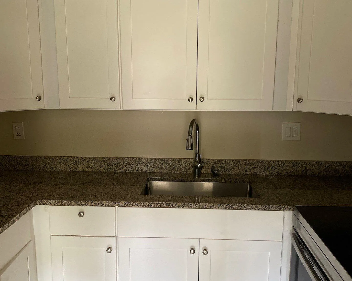 Olive Glen — Photo 3