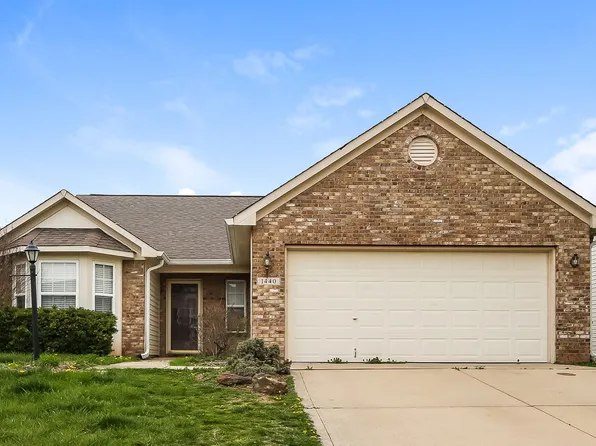 1440 Round Lake Rd, Greenwood, IN 46143