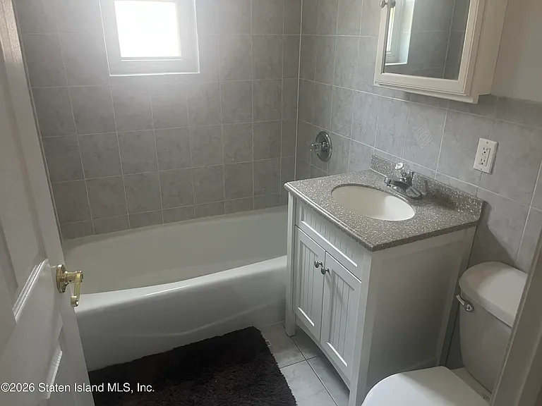 89 Bard Ave — Photo 6