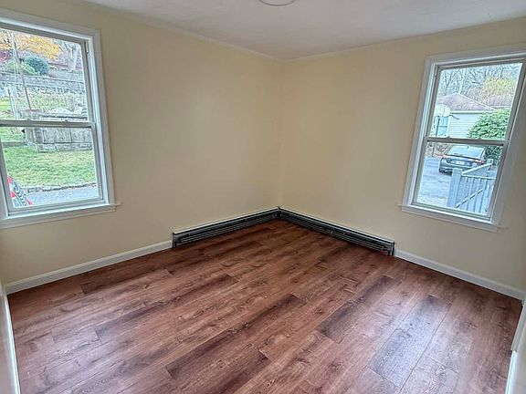 2nd image of 475-475 N Belmont St #1