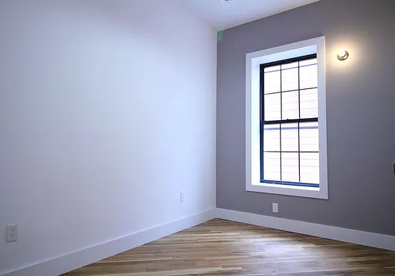 Rented by Elite NY Holdings | media 33