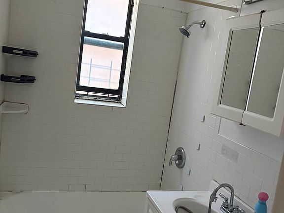 4th image of 83-60 118th St APT 3