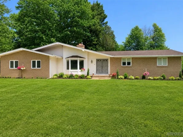 8 Drake Extension Ave, Silver Creek, NY 14136