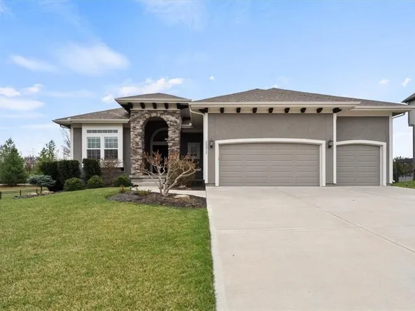 23915 W 70th Ter, Shawnee, KS 66226