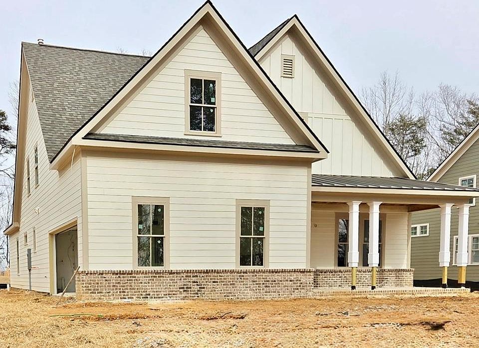 1st image of 176 Cherokee Dr S