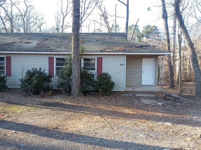 1st image of 620 Overhill Dr