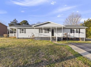 242 Dodd St, Chase City, VA 23924