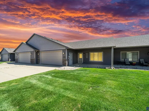 1006 Tanner Ct, Tea, SD 57064