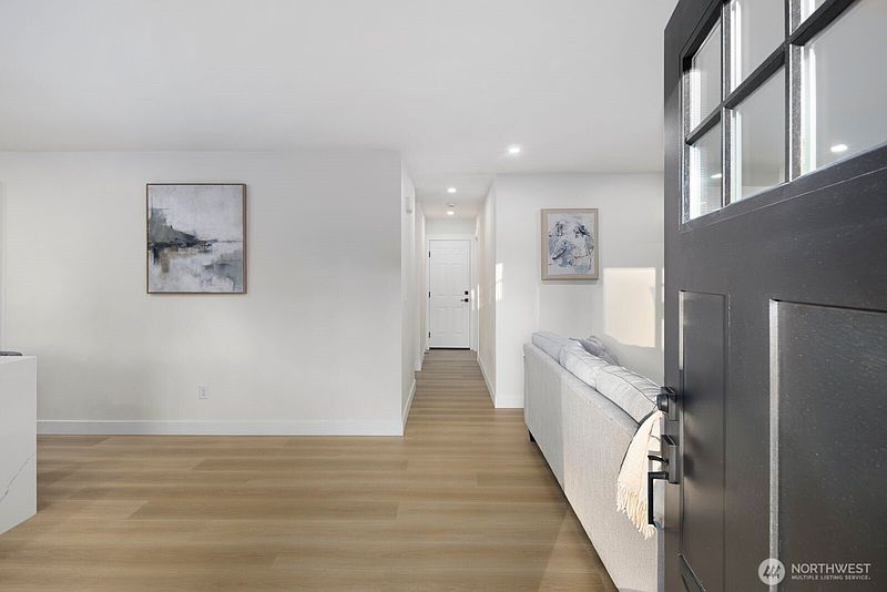 2nd image of 12042 5th Avenue NE