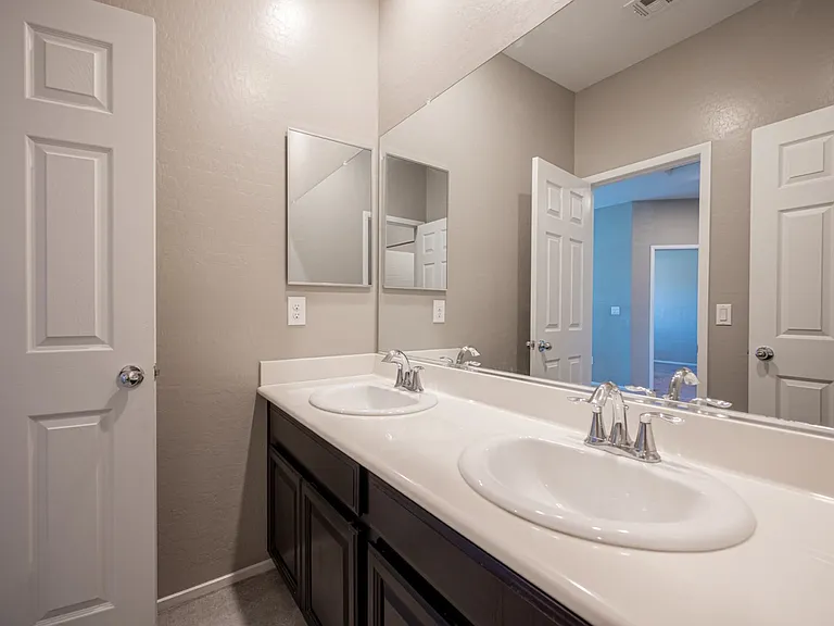 2715 Amazing Meadows Ave — Photo 37