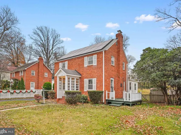 1008 N Roosevelt St, Arlington, VA 22205