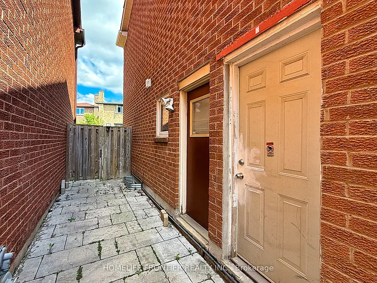 258 Conley St #BASEMENT — Photo 16