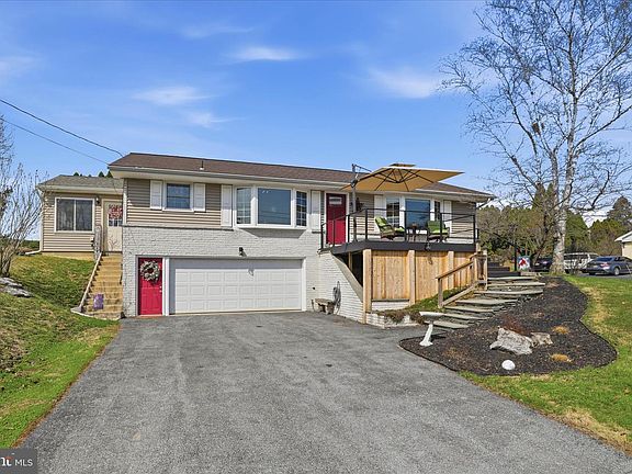 3rd image of 620 Park Hill Dr