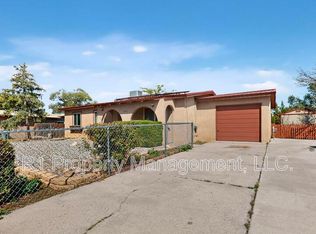 2702 Del Sol Trl, Santa Fe, NM 87508