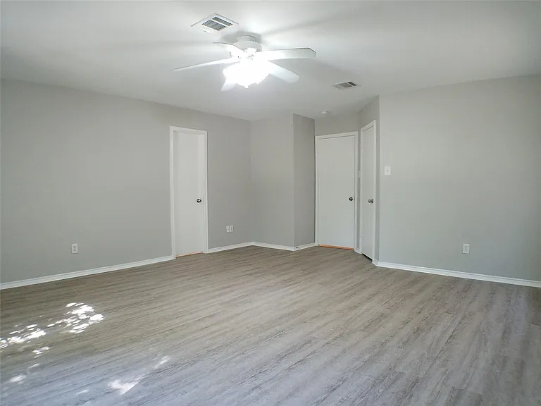 11208 Blairview Ln — Photo 16