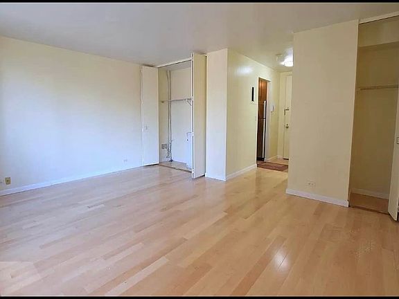 5th image of 235 E 40th St APT 18J