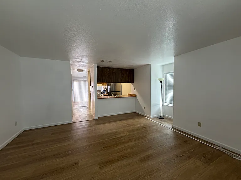 1930 Manor Pl #1 — Photo 4