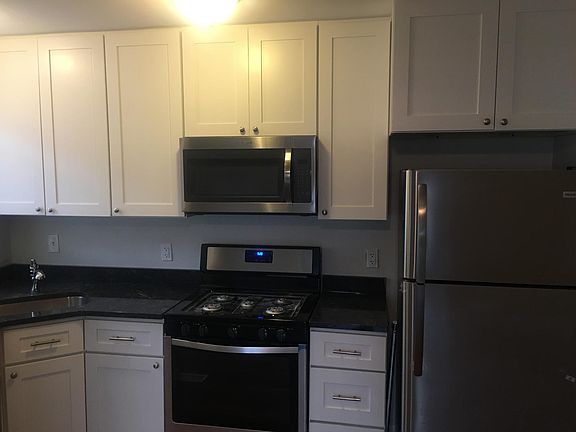 4th image of 6964 Chippewa St #2