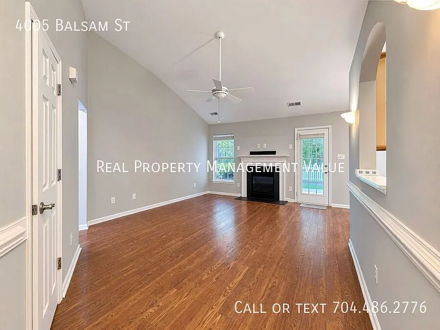 Charming 3-Bedroom Home in Lake Park with Community Amenities — Photo 3
