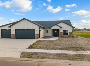 1716 18th St N, Aberdeen, SD 57401