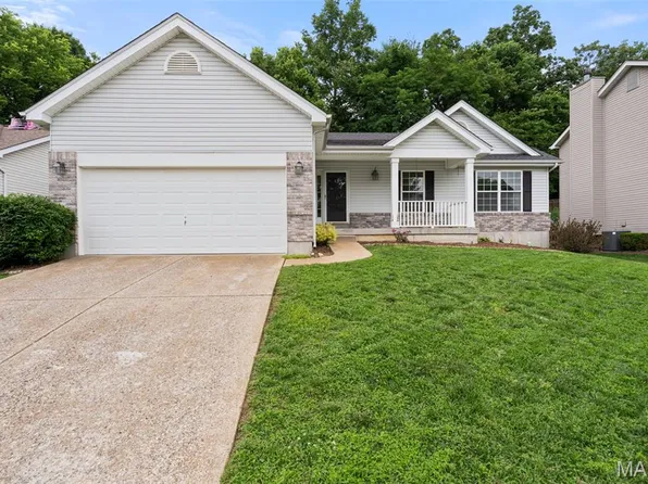 1119 Big Sky Dr, Fenton, MO 63026