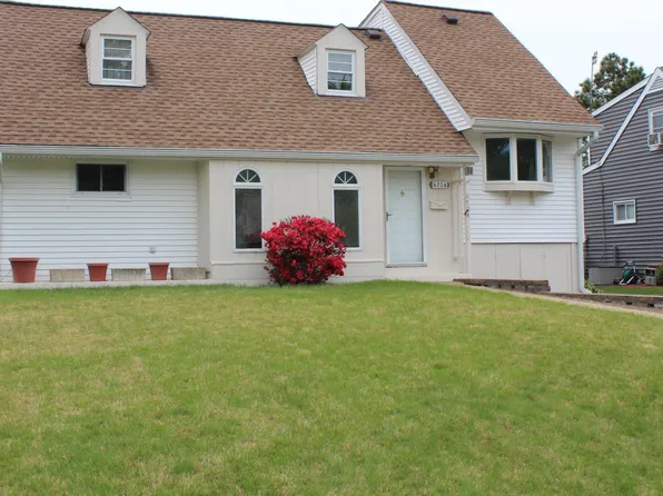 6724 Swarthmore Dr, Alexandria, VA 22307