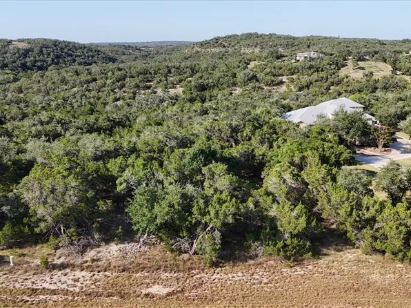 830 Highland Spgs, Canyon Lake, TX 78133