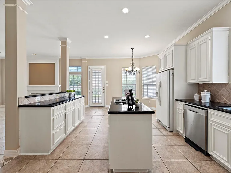 2923 Zachary Bend Ln — Photo 15