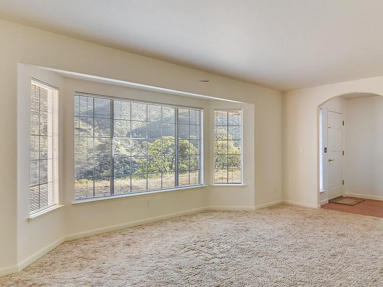 27557 Paradise Valley Ln — Photo 14