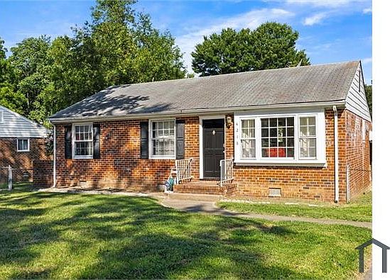 3rd image of 4218 Jackie Ln