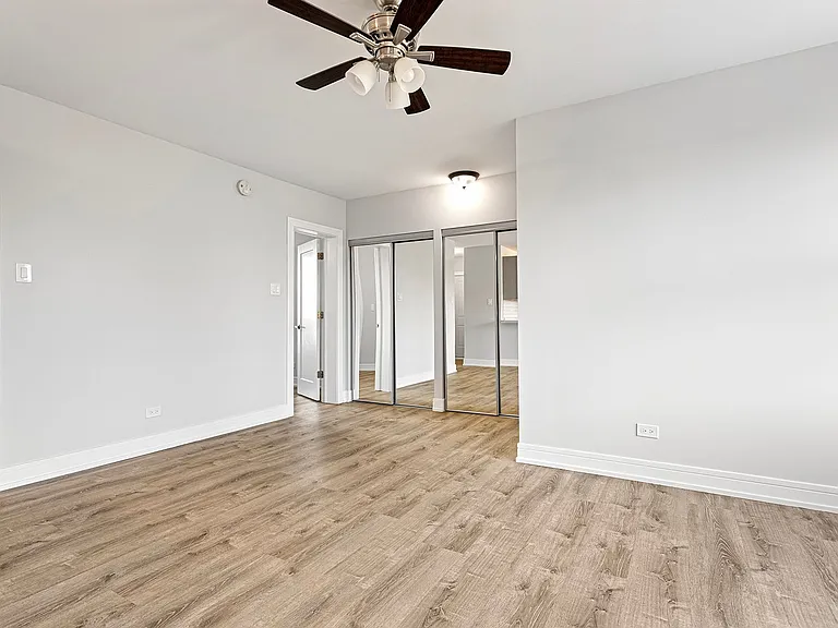 The 1521 Sherwin — Photo 44