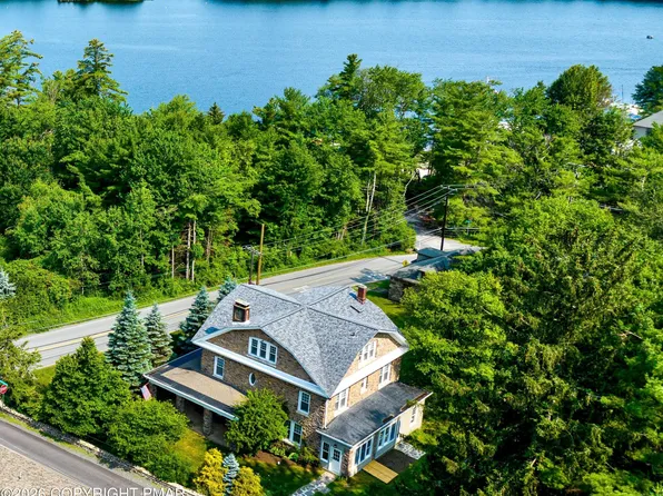 110 Miller Dr, Pocono Pines, PA 18350