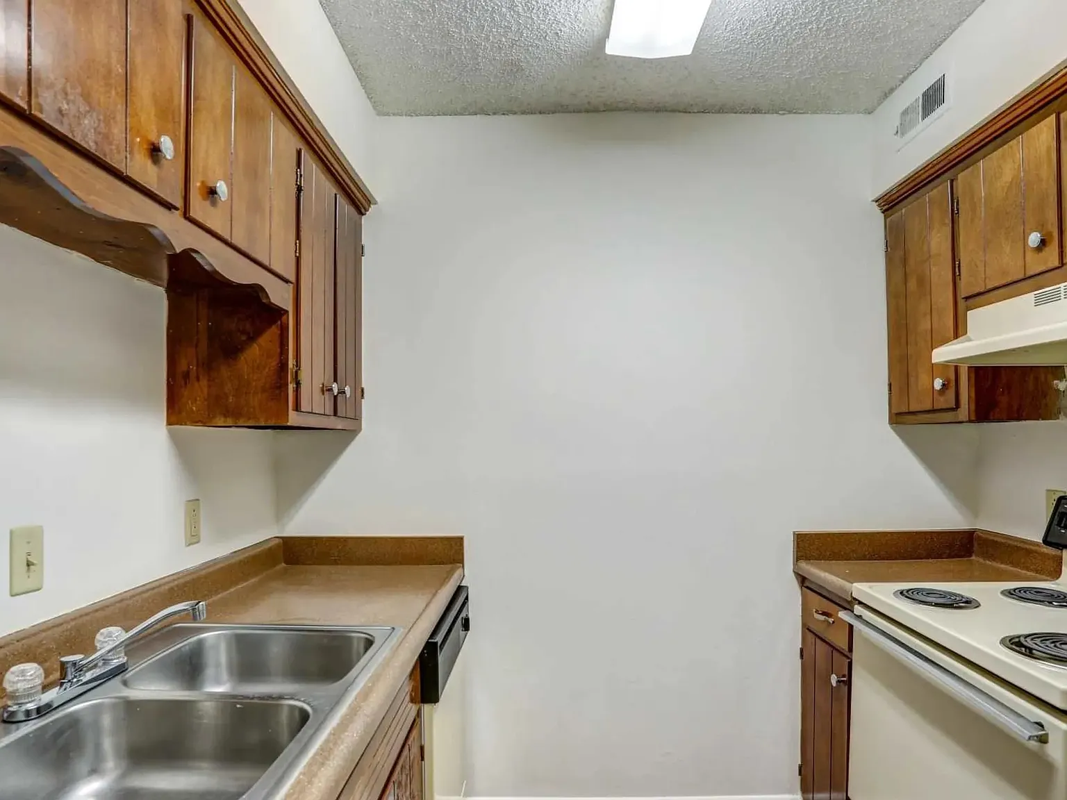 Foxcroft Apartments — Photo 4