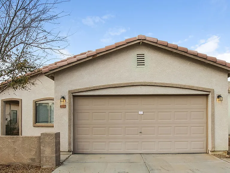 6522 W Elwood St — Photo 1