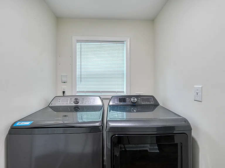 831 John B White Sr Blvd #C — Photo 17